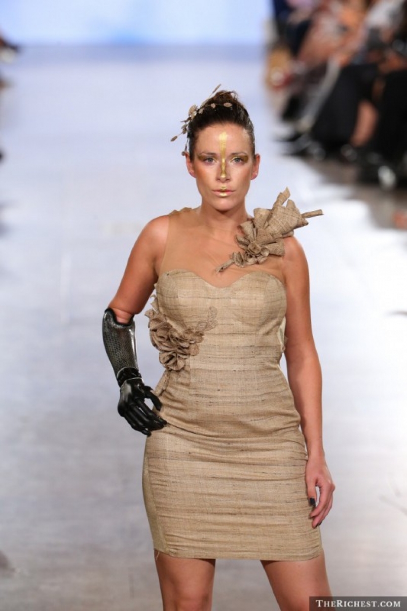 Models that inspire us not only for its beauty but also incredible fortitude Models that inspire us not only for its beauty but also incredible fortitude