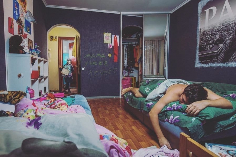 "Mom, we are doing well": father and daughter made a report, from which the mother becomes ill "Mom, we are doing well": father and daughter made a report, from which the mother becomes ill