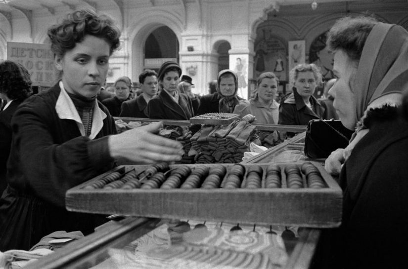 Moscow, 1958 photo by Erich Lessing