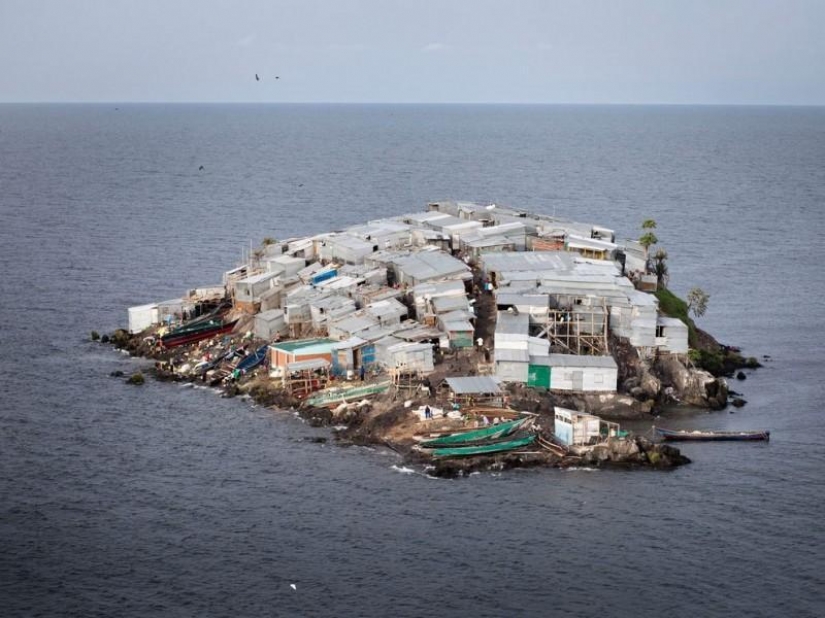 Mpingo is the most densely populated island in the world