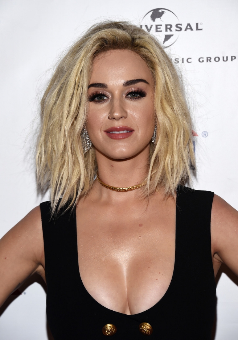 Más y más: cómo cambiar la mama de la mujer durante los últimos 50 años