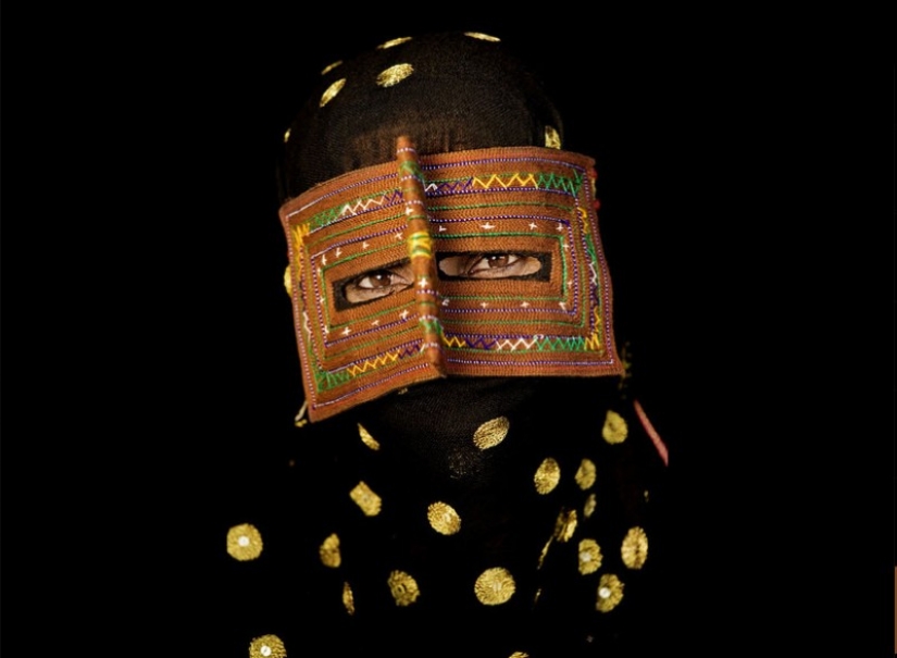 Máscaras tradicionales de las mujeres Iraníes