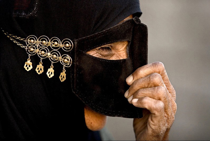 Máscaras tradicionales de las mujeres Iraníes
