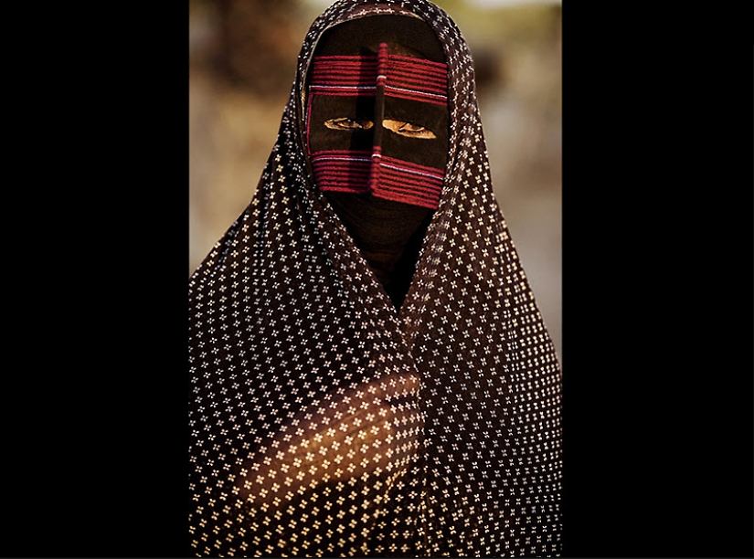 Máscaras tradicionales de las mujeres Iraníes