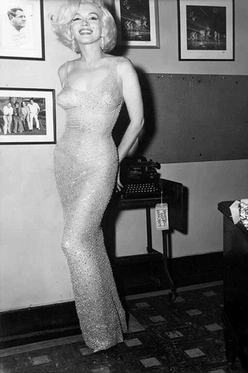 "Naked" dresses of the stars: the most outrageous outfits of celebrities in history, from Marilyn Monroe and Barbra Streisand to beyoncé and Madonna "Naked" dresses of the stars: the most outrageous outfits of celebrities in history, from Marilyn Monroe and Barbra Streisand to beyoncé and Madonna