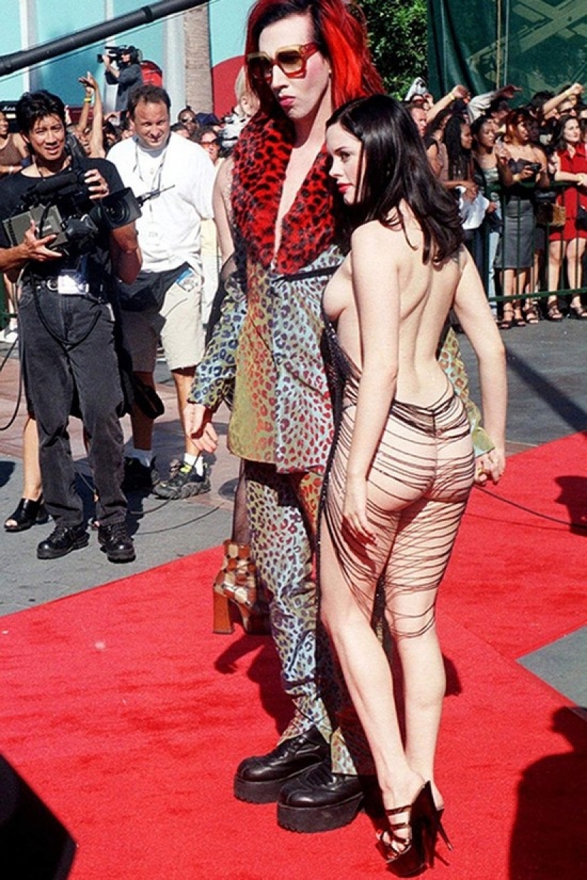 "Naked" dresses of the stars: the most outrageous outfits of celebrities in history, from Marilyn Monroe and Barbra Streisand to beyoncé and Madonna "Naked" dresses of the stars: the most outrageous outfits of celebrities in history, from Marilyn Monroe and Barbra Streisand to beyoncé and Madonna