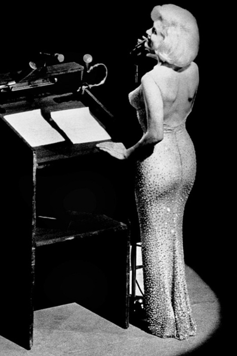"Naked" dresses of the stars: the most outrageous outfits of celebrities in history, from Marilyn Monroe and Barbra Streisand to beyoncé and Madonna "Naked" dresses of the stars: the most outrageous outfits of celebrities in history, from Marilyn Monroe and Barbra Streisand to beyoncé and Madonna
