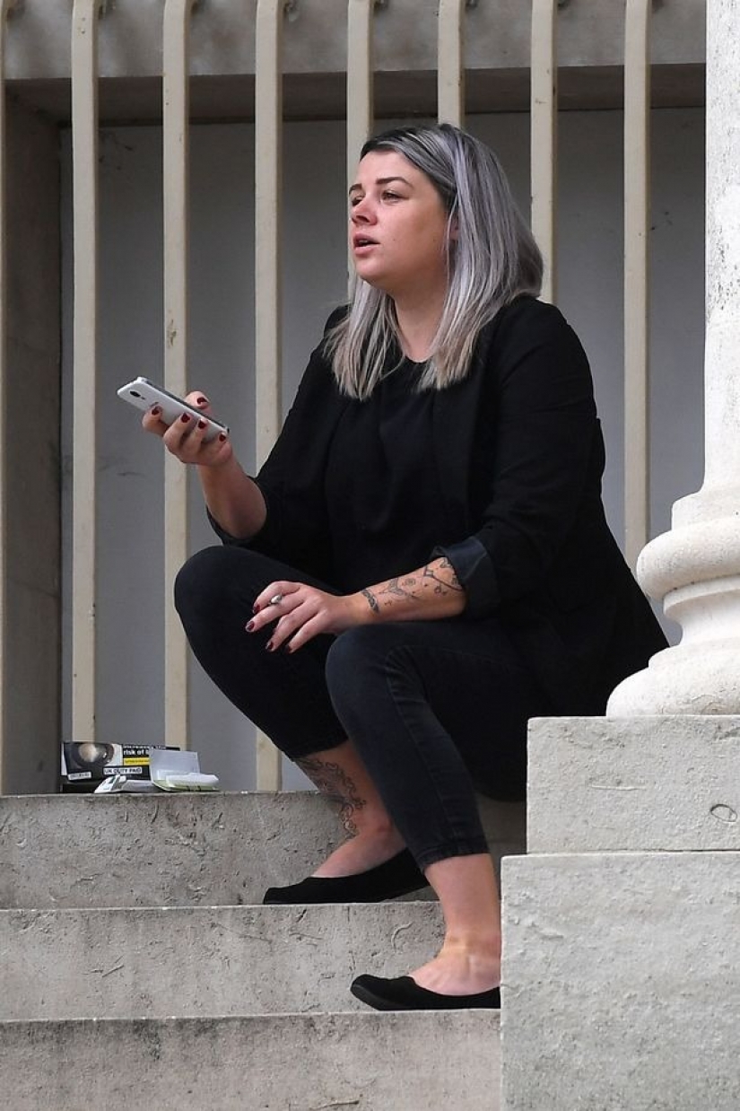 Nervios expuestos: la mujer publicado fotos de desnudos de una antigua venganza de la cuenta en el sitio de Citas