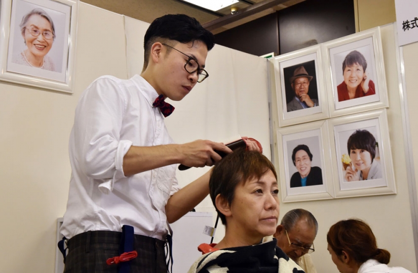 New fashion in Japan: funeral in life