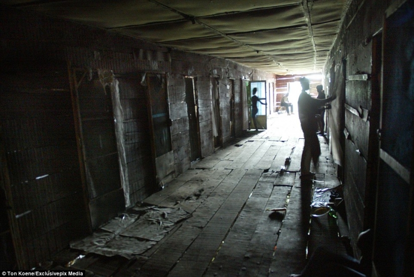 "Ángeles de la muerte": las fotos de las prostitutas de Nigeria, donde el SIDA se reclama 10 millones de vidas al año