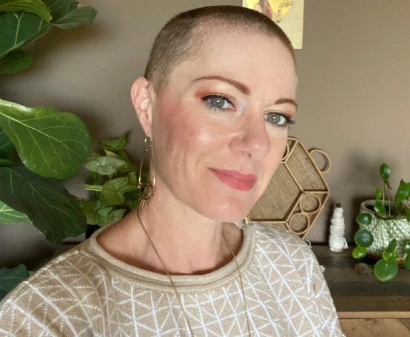 No hair, no problem: why do women shave their head during the quarantine