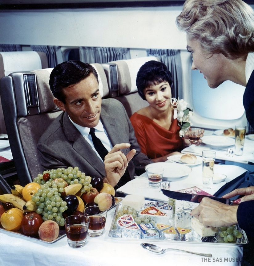 Norwegian airline showed what was fed into the aircraft half a century ago