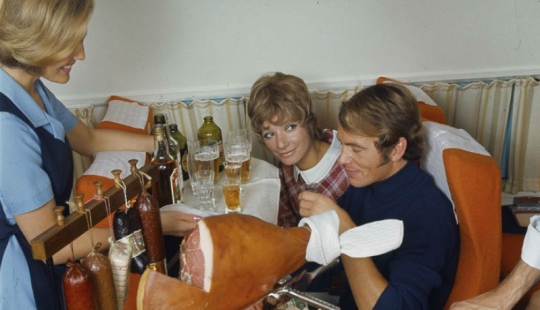 Norwegian airline showed what was fed into the aircraft half a century ago