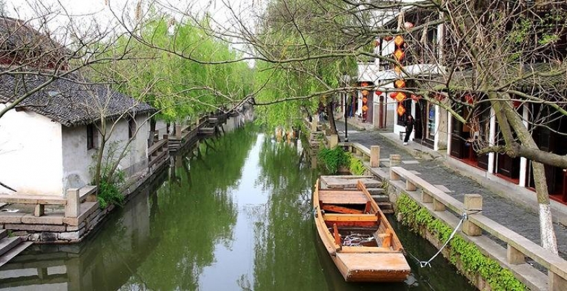 Not only Venice: the 5 most beautiful cities on the water