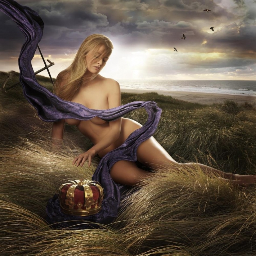 Nude: stunningly sensual images of girls in a series of artistic photographs