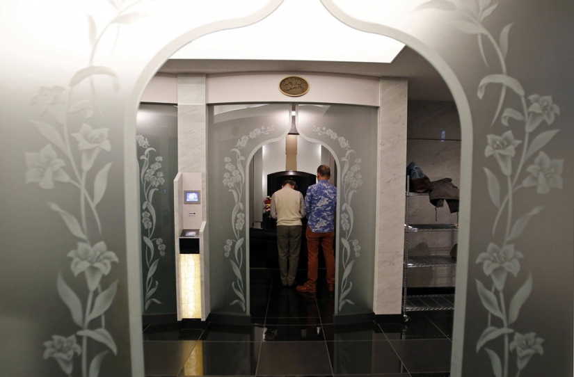 Nueva moda en Japón: el funeral en la vida