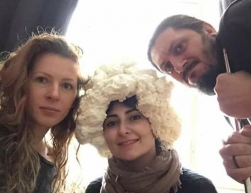 Oil on canvas: one model, incredible makeup and no photoshop