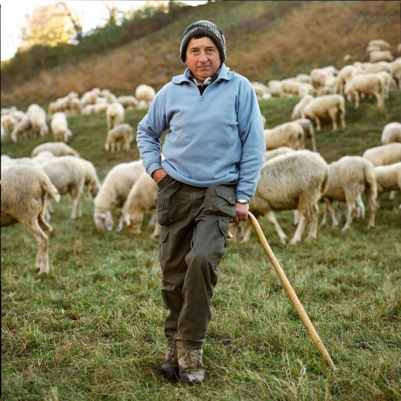 Ordinary Italians through the eyes of Italian