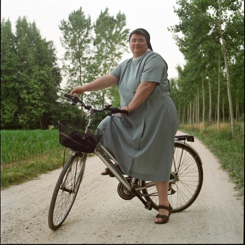 Ordinary Italians through the eyes of Italian