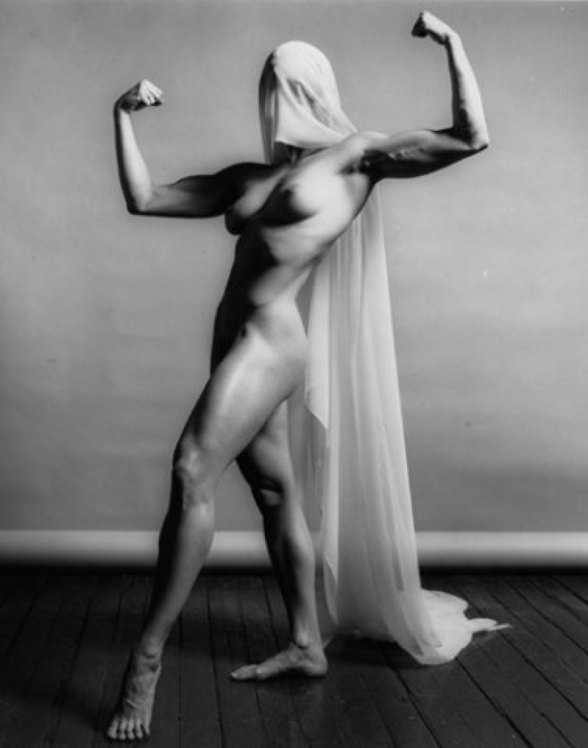 Photographer Robert Mapplethorpe: "I create art with pornography."