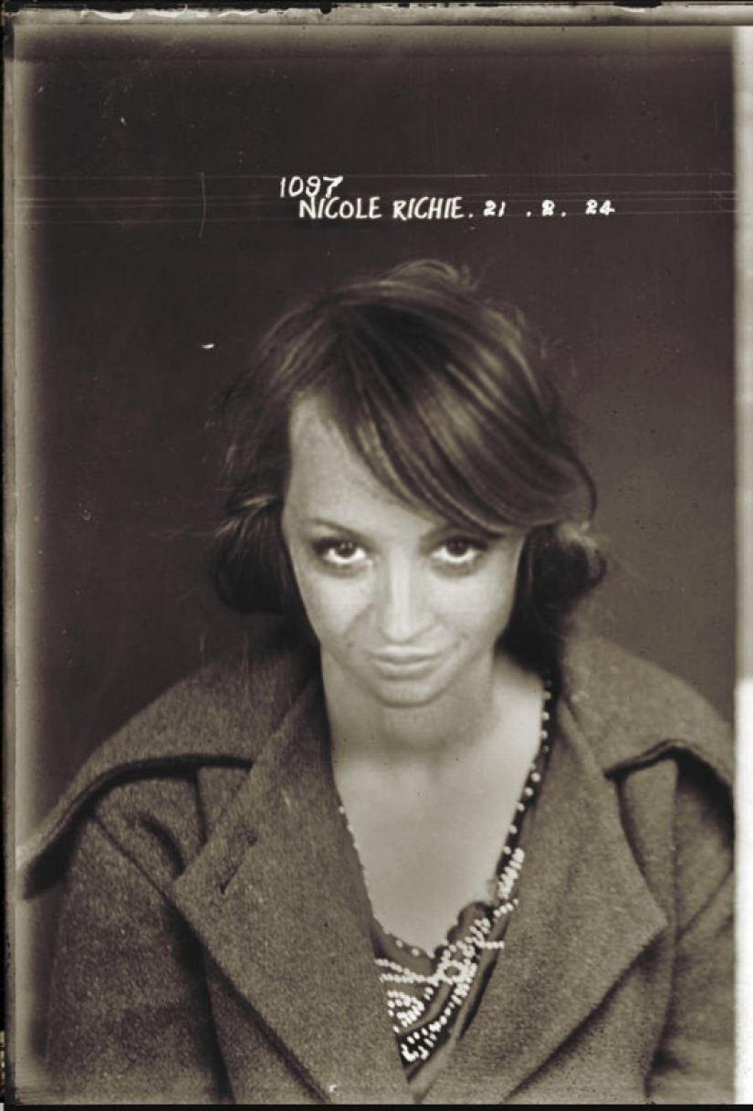 Photos of celebrities in the criminal retro style