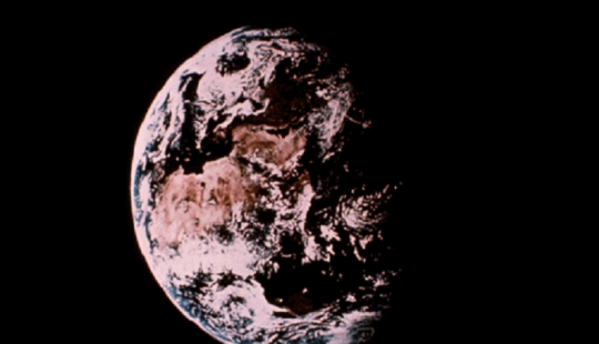 Photos of the Land that have to see the aliens