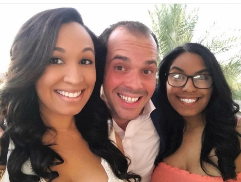 Polygamous harmony: the couple met at a Party with a girl and turned into a love trio