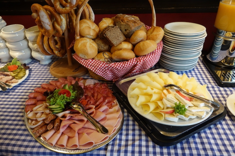 Popular breakfasts around the world