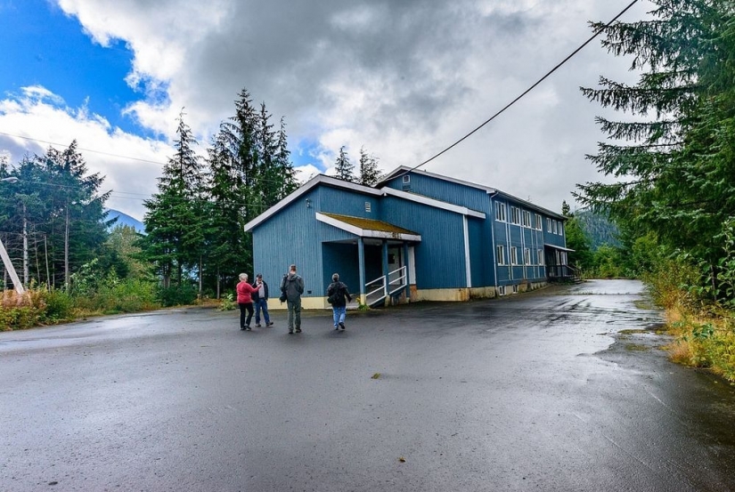 Por qué todos los habitantes salieron de la ciudad en la frontera con Alaska, ni siquiera apagar las luces