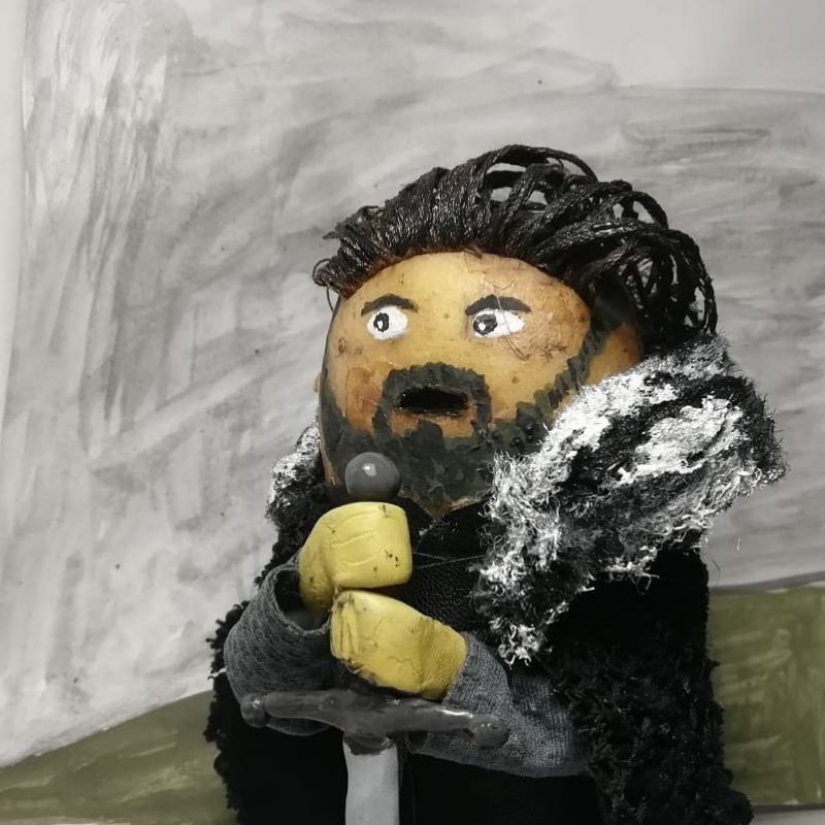 Praising a national brand, a blogger from Belarus creates masterpieces from potatoes Praising a national brand, a blogger from Belarus creates masterpieces from potatoes