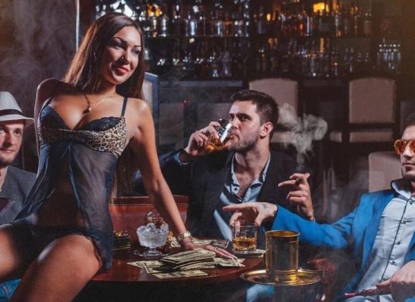 Profesional stripper dijo que sus clientes enojados Profesional stripper dijo que sus clientes enojados