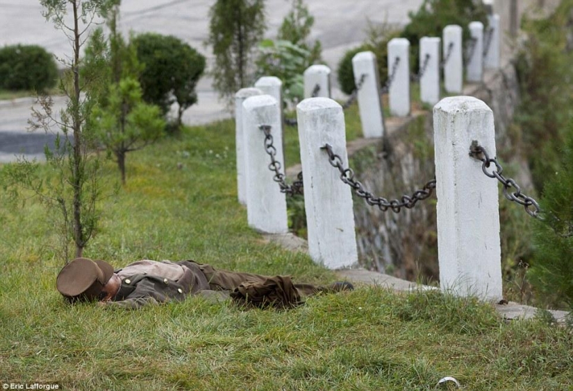 Prohibido fotos de Corea del Norte, filmado con una cámara oculta Prohibido fotos de Corea del Norte, filmado con una cámara oculta