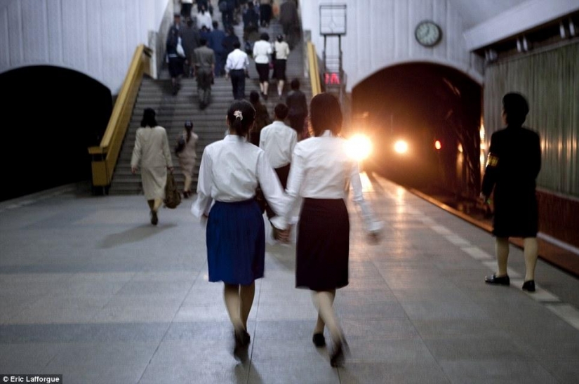 Prohibido fotos de Corea del Norte, filmado con una cámara oculta Prohibido fotos de Corea del Norte, filmado con una cámara oculta