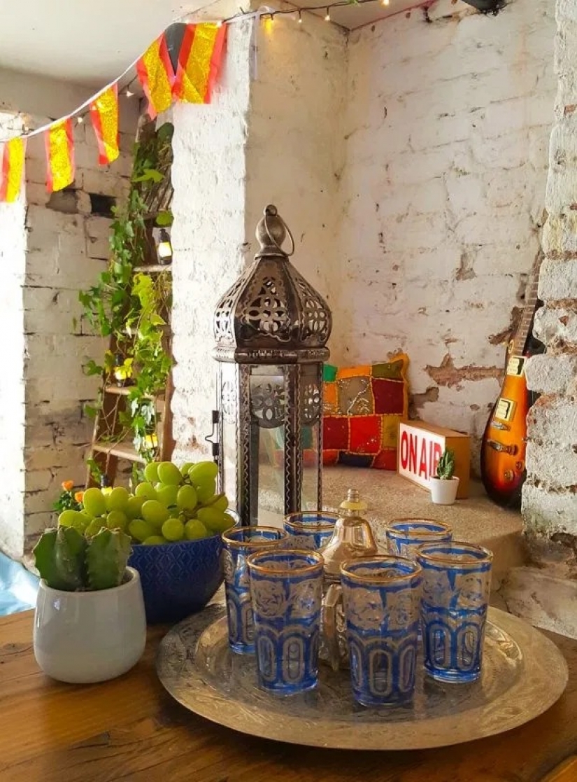 Quarantine in style: the couple had transformed the garage into a stunning Spanish restaurant