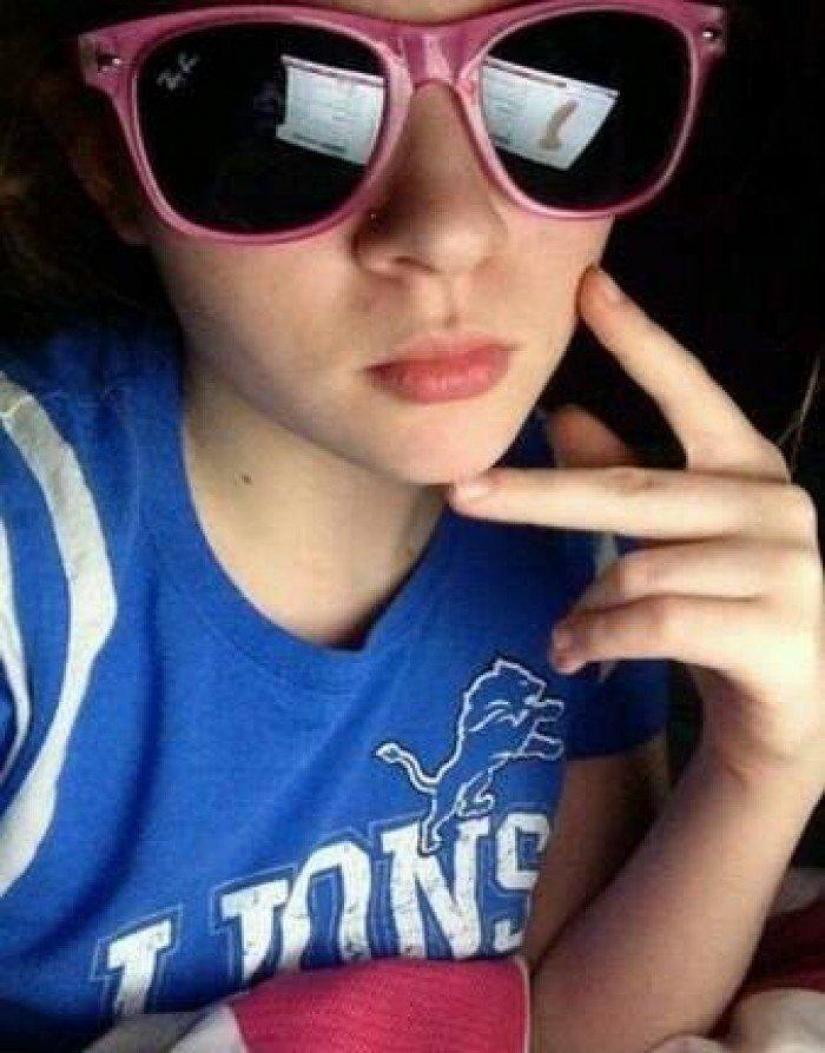 Reflections in the subject and not very