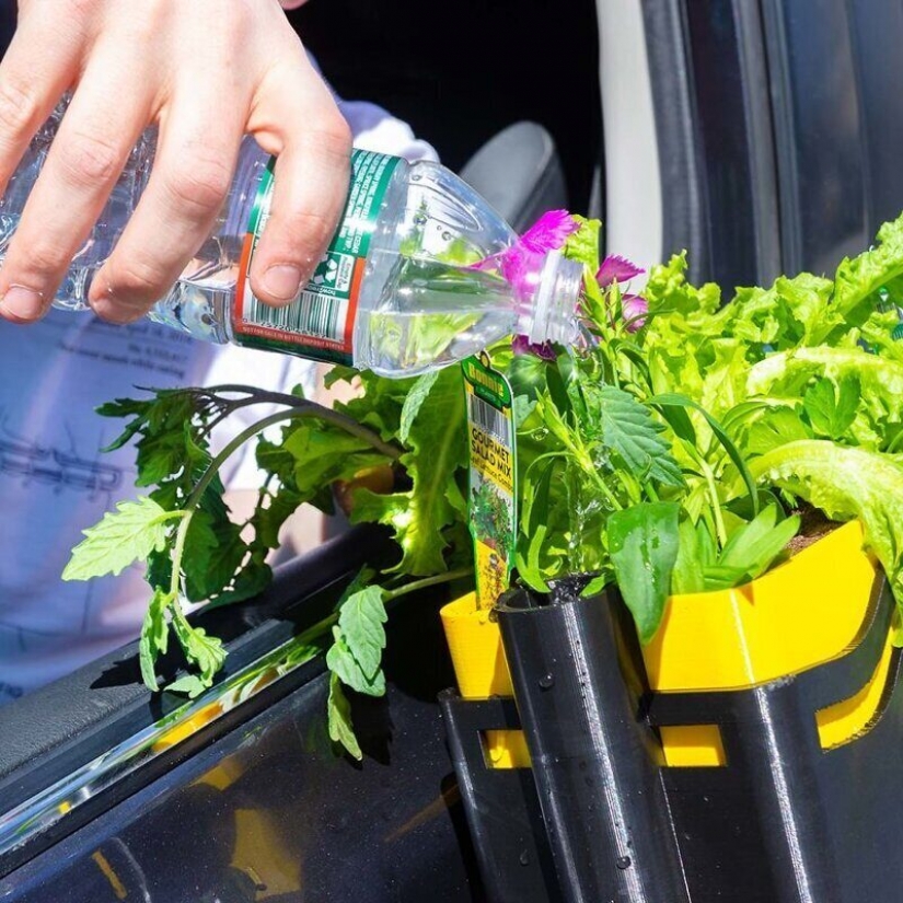 Remote Paginator hands and another 15 useless and original new products from Matty Benedetto Remote Paginator hands and another 15 useless and original new products from Matty Benedetto