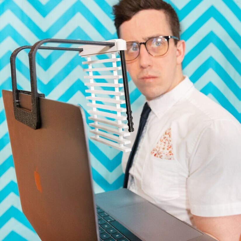 Remote Paginator hands and another 15 useless and original new products from Matty Benedetto Remote Paginator hands and another 15 useless and original new products from Matty Benedetto