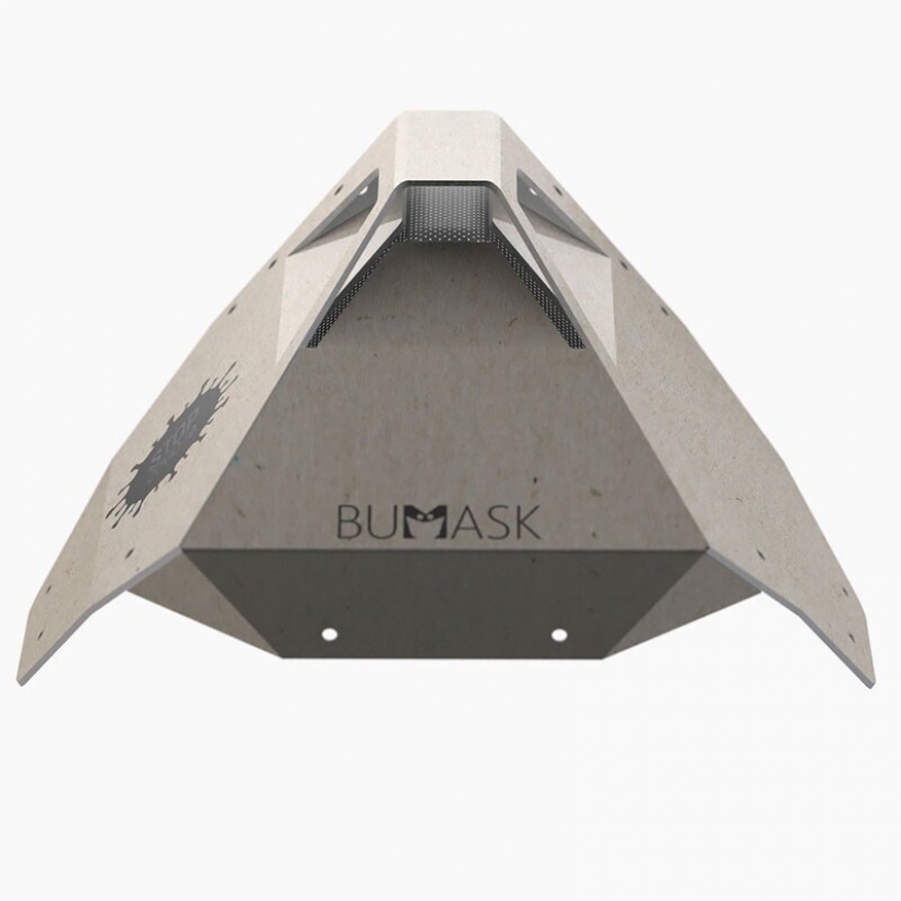 Russian designers have created a protective cardboard mask with replaceable filter