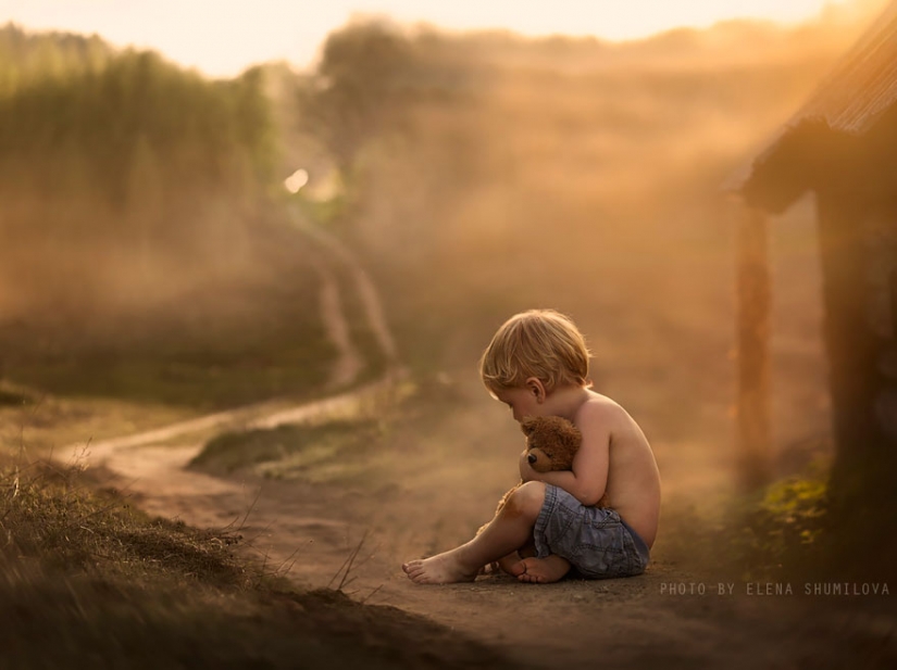 Russian woman creates stunning photographs of your children with animals in the village