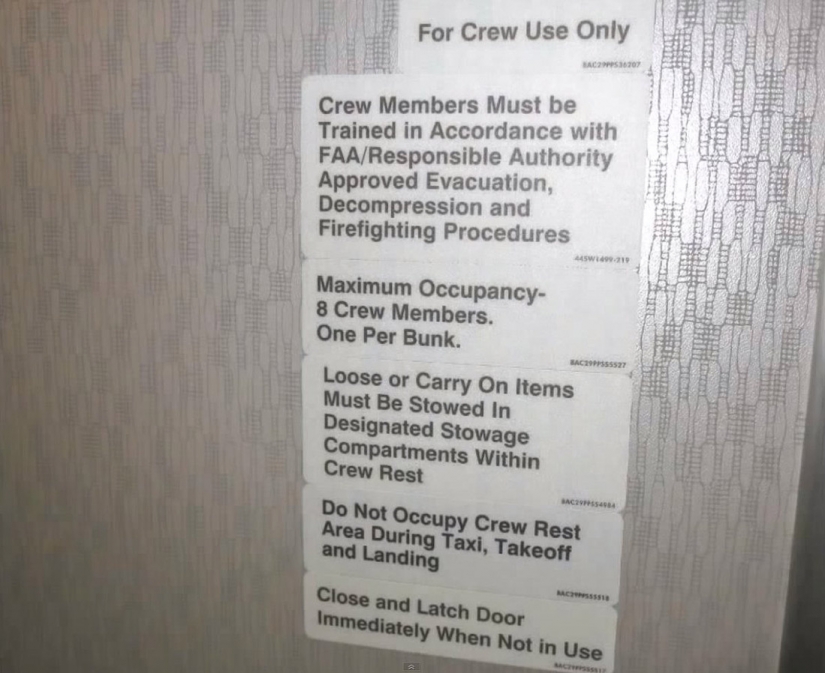Secreto dormitorio, un bonito asistentes de vuelo en los vuelos de largo Secreto dormitorio, un bonito asistentes de vuelo en los vuelos de largo