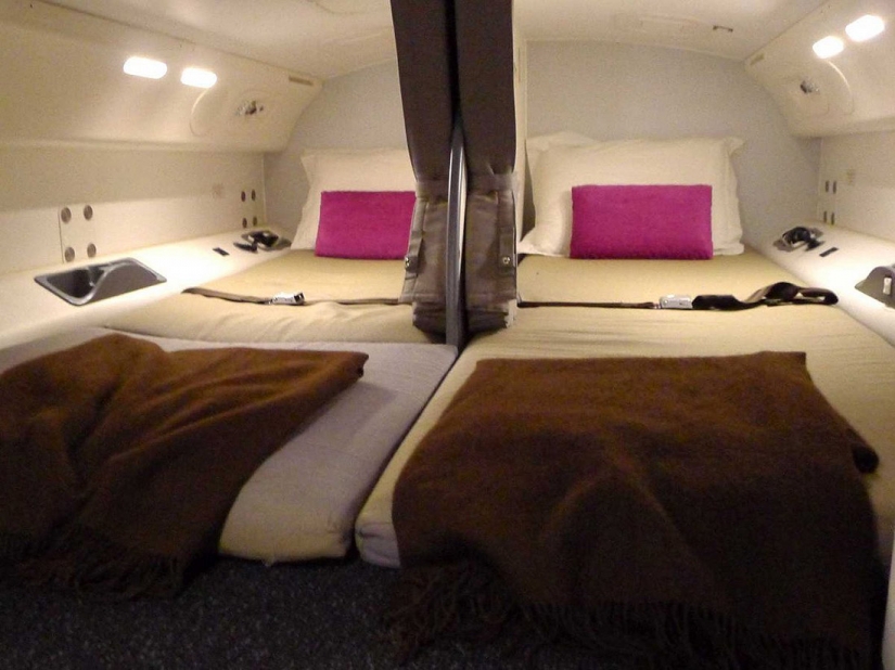 Secreto dormitorio, un bonito asistentes de vuelo en los vuelos de largo Secreto dormitorio, un bonito asistentes de vuelo en los vuelos de largo
