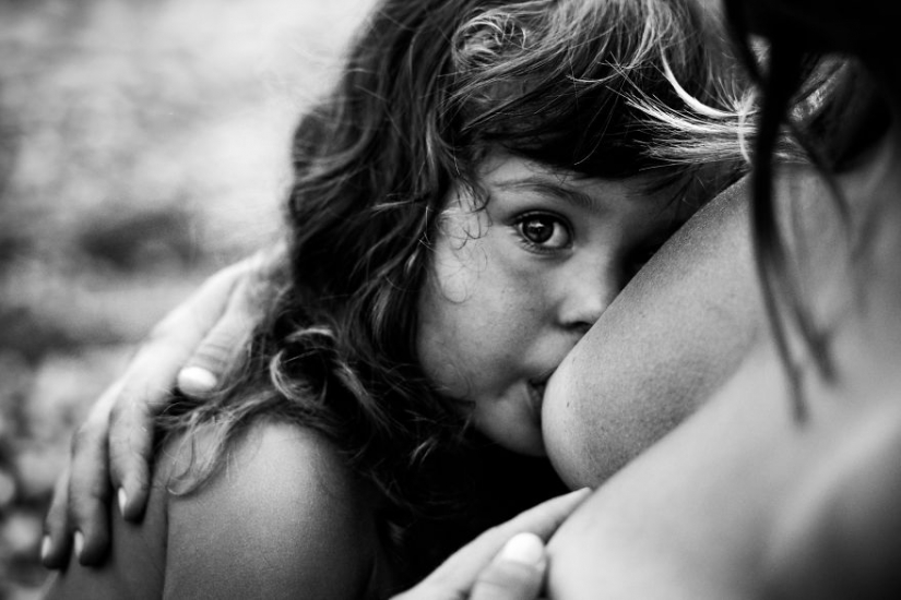 Semana mundial de lactancia materna: mira qué bonito mamá alimentar a sus hijos Semana mundial de lactancia materna: mira qué bonito mamá alimentar a sus hijos