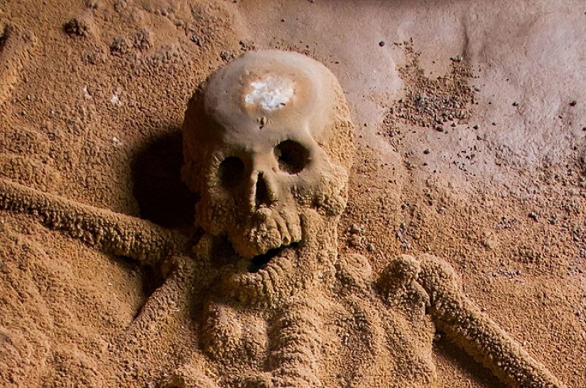 Siniestro secreto de la cueva de Cristal de la virgen