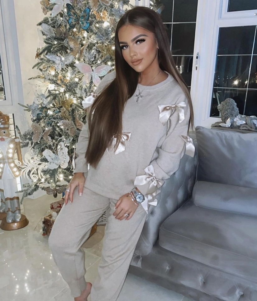 Sleigh bells ring! As Golden youth preparing for the New year and bragged about it in Rich Kids of Instagram