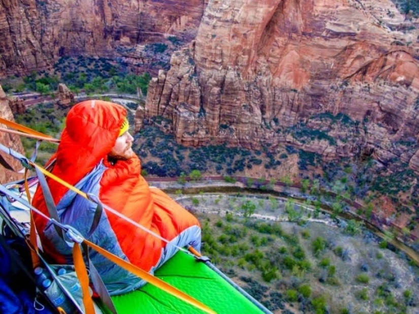 Sostenga la noche: ¿cómo escaladores dormir en las montañas Sostenga la noche: ¿cómo escaladores dormir en las montañas