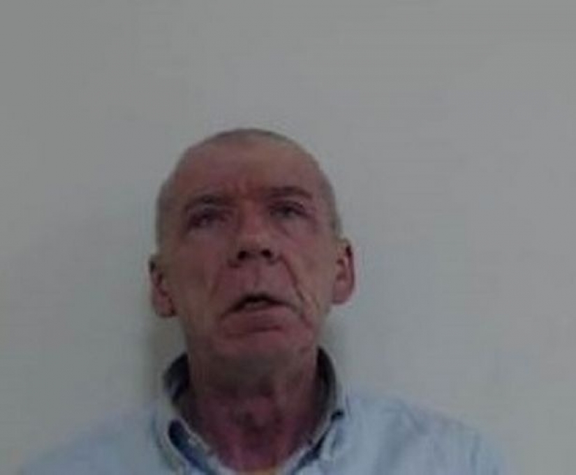 Spit on the police to kissing nurses: what crimes were thrown the British during the quarantine