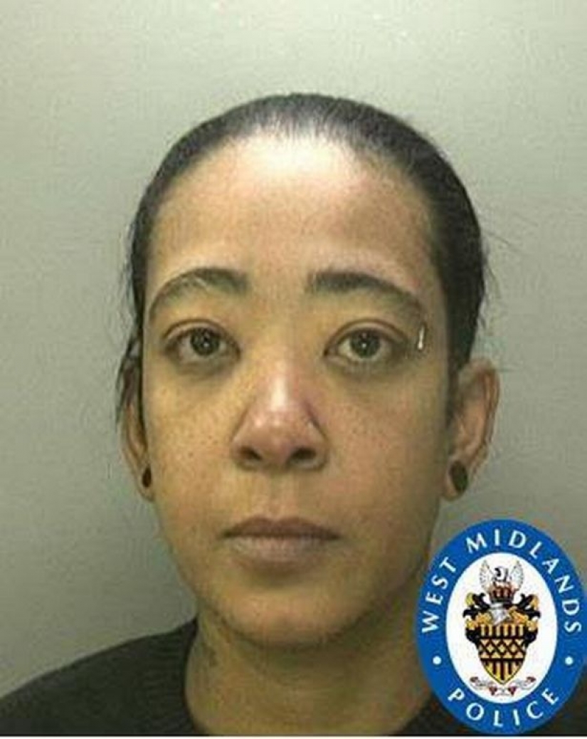 Spit on the police to kissing nurses: what crimes were thrown the British during the quarantine