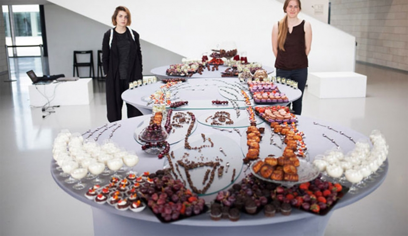 Stunning pictures of food which open only at a certain angle