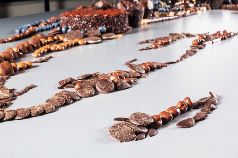 Stunning pictures of food which open only at a certain angle