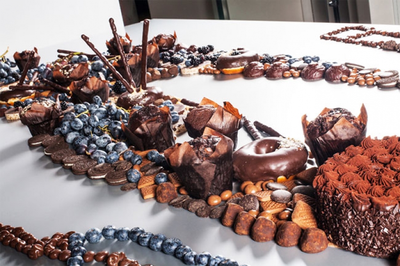 Stunning pictures of food which open only at a certain angle